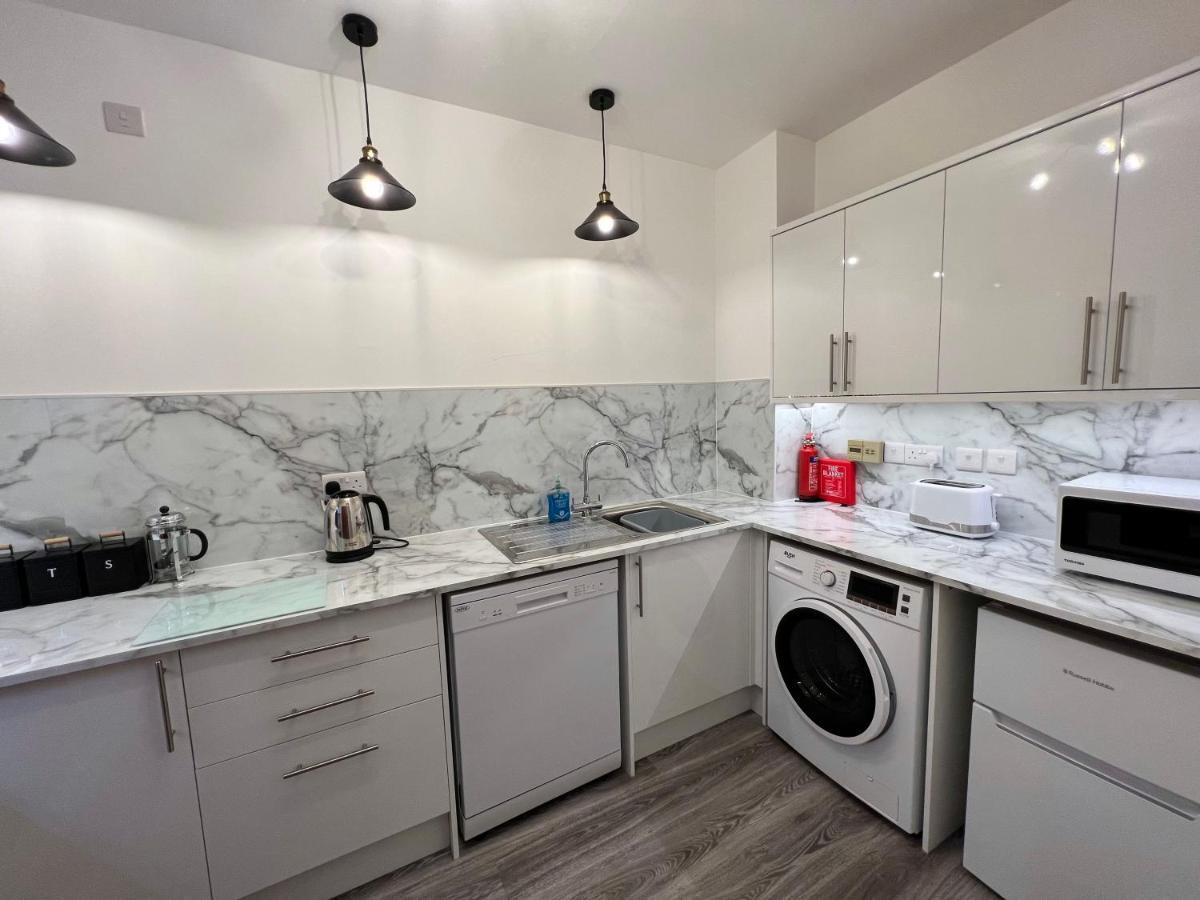 Sandy Shoes Apartment Scarborough
